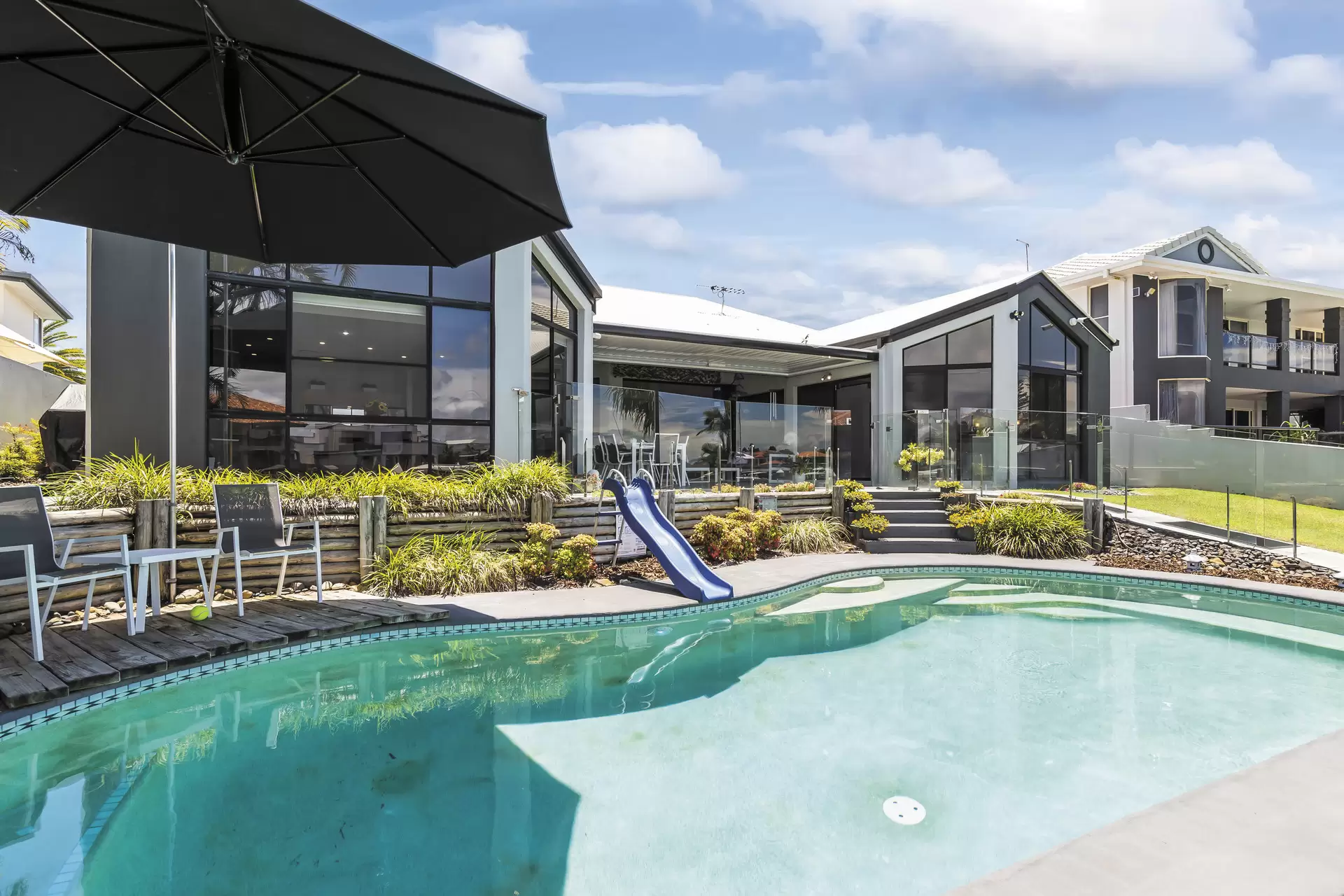 4 Marram Court, Raby Bay Sold by Queensland Sotheby's International Realty - image 1