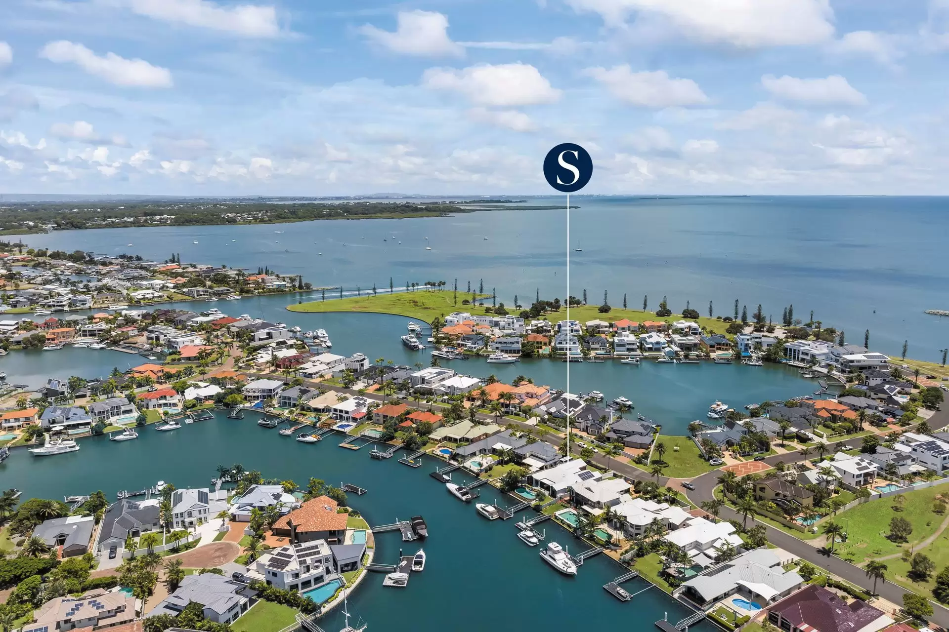 4 Marram Court, Raby Bay Sold by Queensland Sotheby's International Realty - image 1