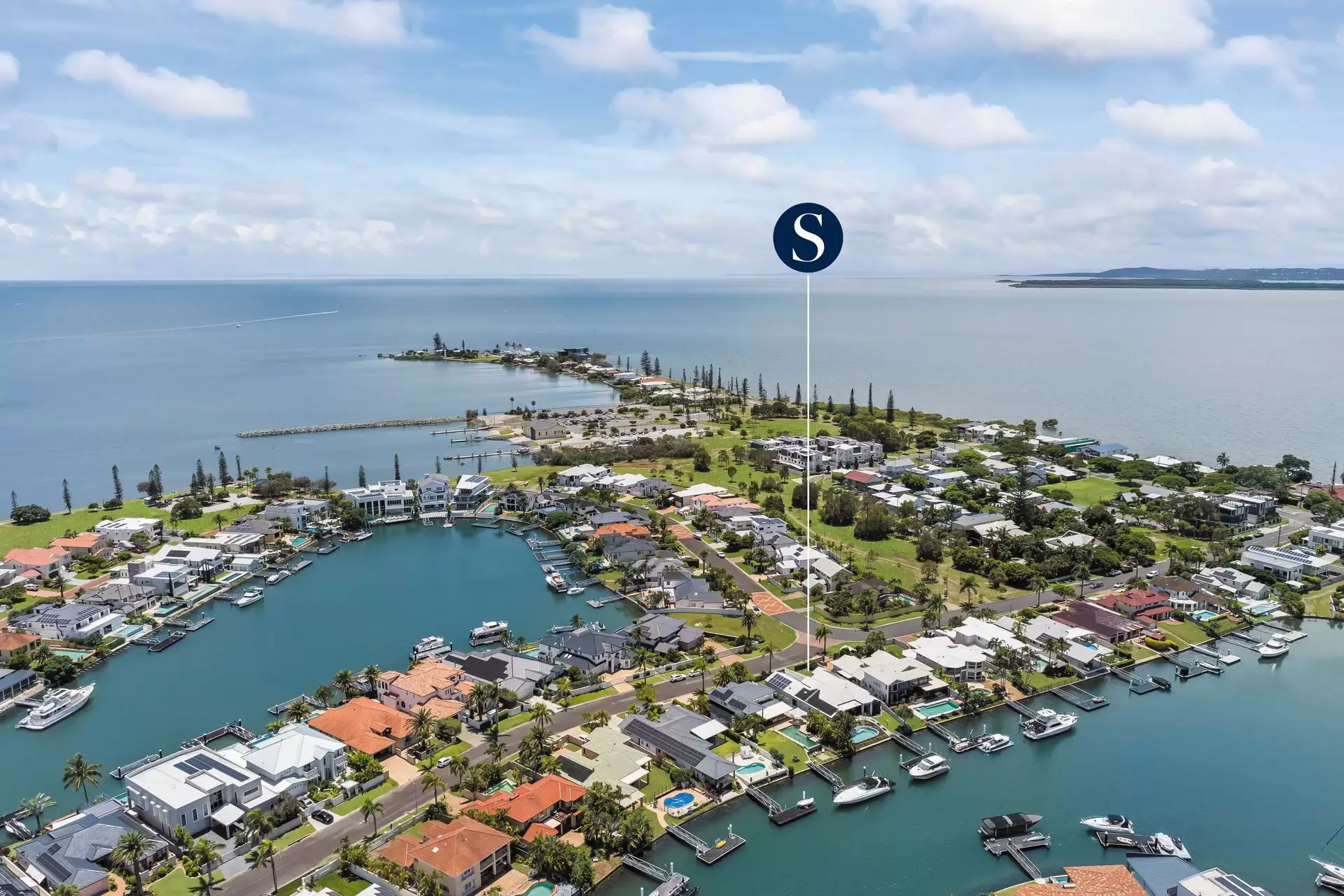 4 Marram Court, Raby Bay Sold by Queensland Sotheby's International Realty - image 1