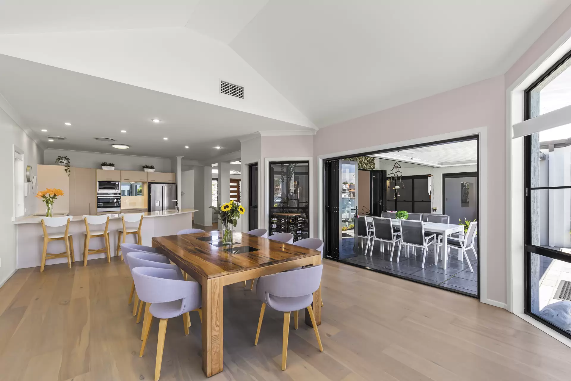 4 Marram Court, Raby Bay Sold by Queensland Sotheby's International Realty - image 1