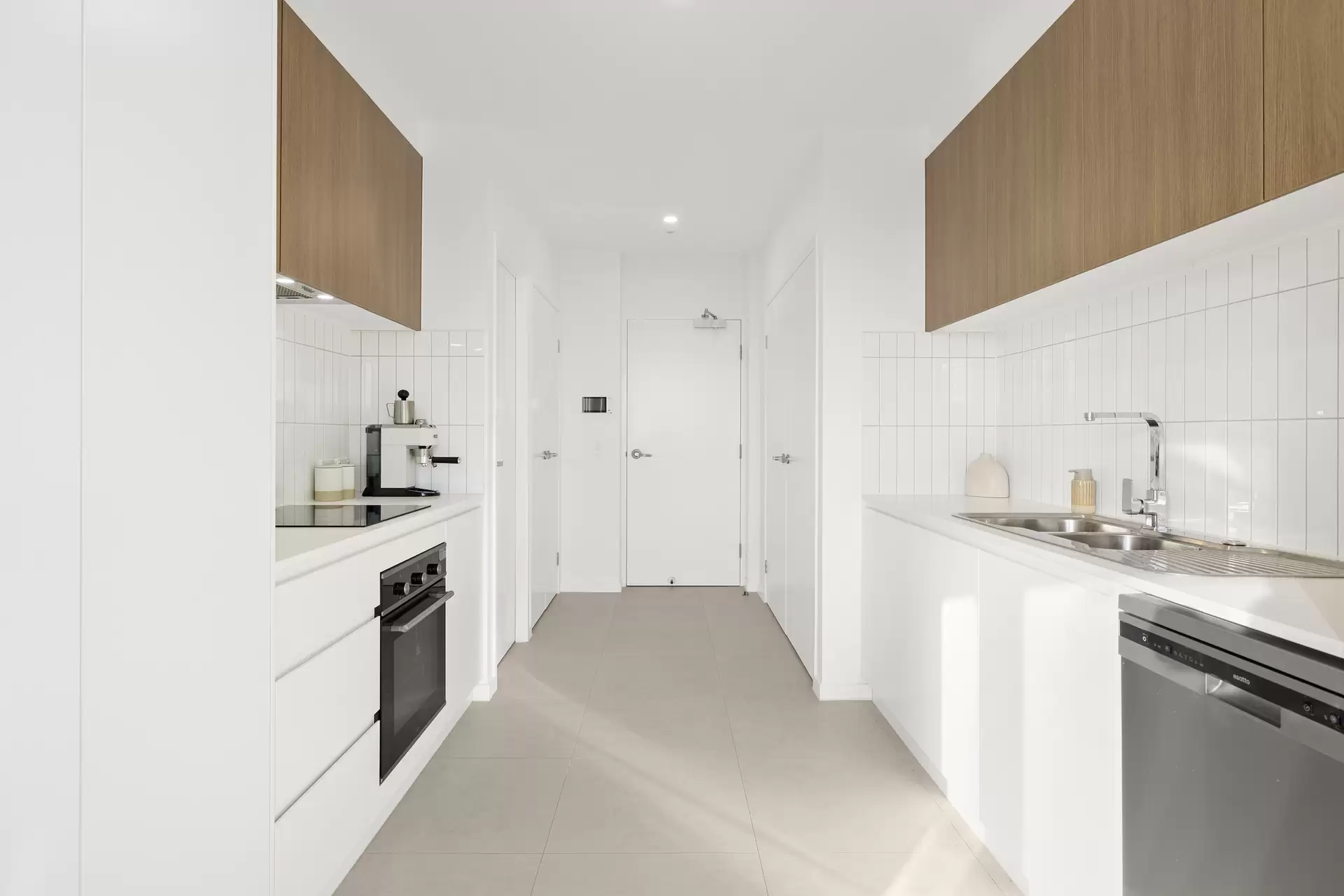 511/12 South Sea Islander Way, Maroochydore Sold by Queensland Sotheby's International Realty - image 1