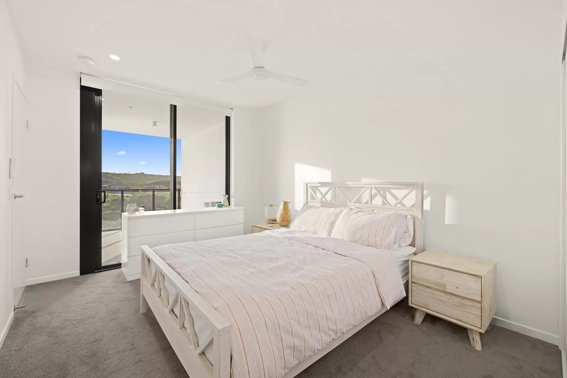 511/12 South Sea Islander Way, Maroochydore Sold by Queensland Sotheby's International Realty - image 1