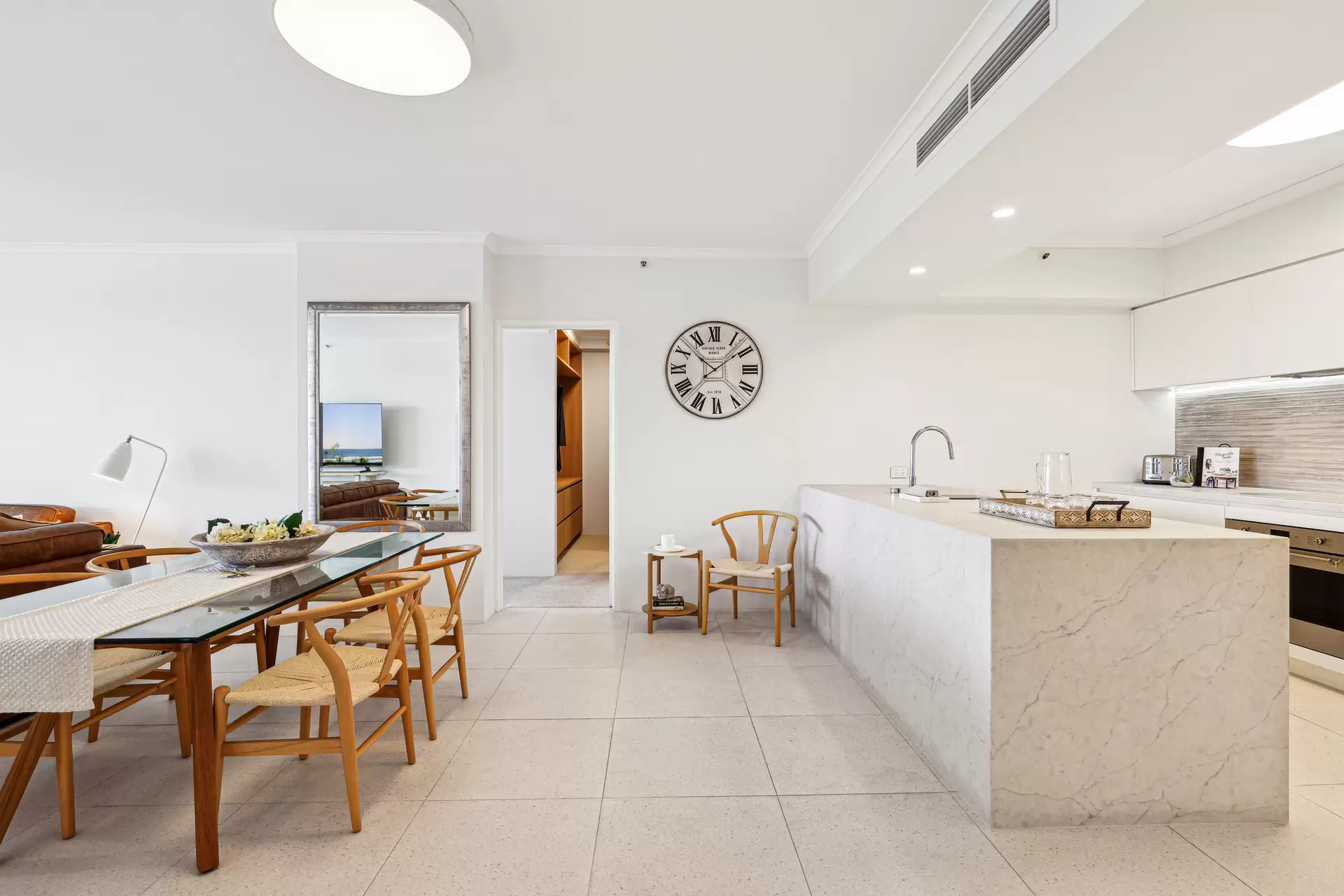99/59 Pacific Street, Main Beach Sold by Queensland Sotheby's International Realty - image 1