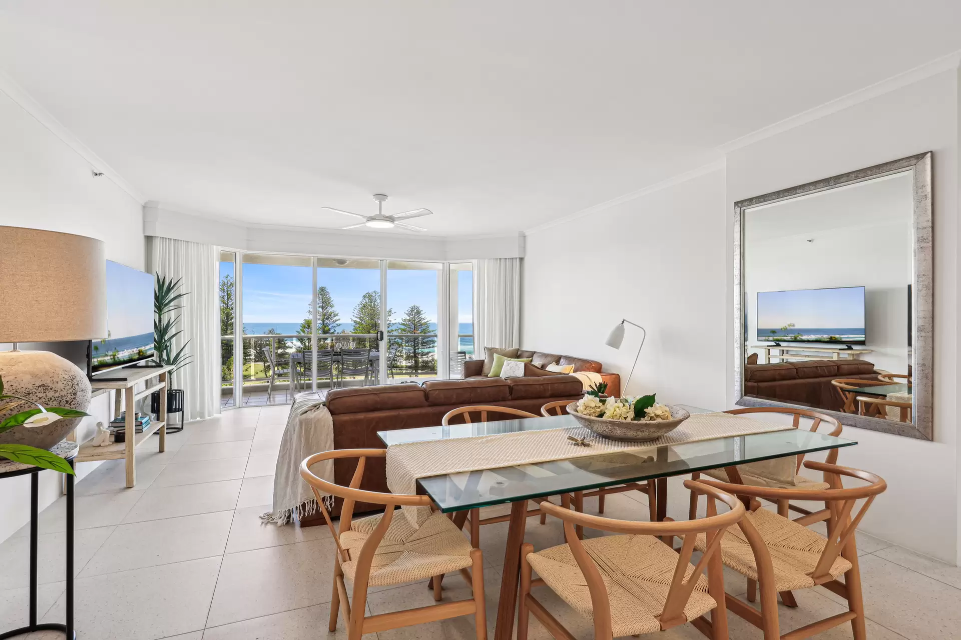 99/59 Pacific Street, Main Beach Sold by Queensland Sotheby's International Realty - image 1