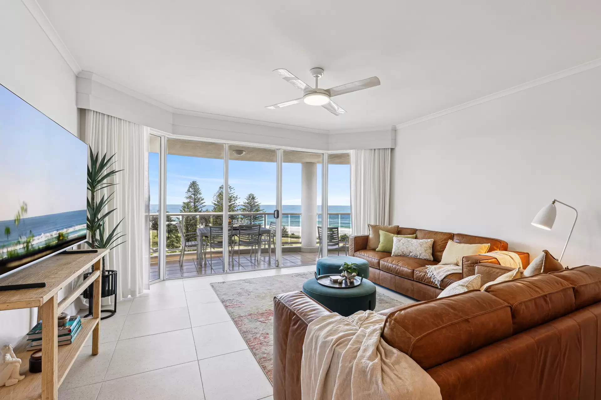 99/59 Pacific Street, Main Beach Sold by Queensland Sotheby's International Realty - image 1