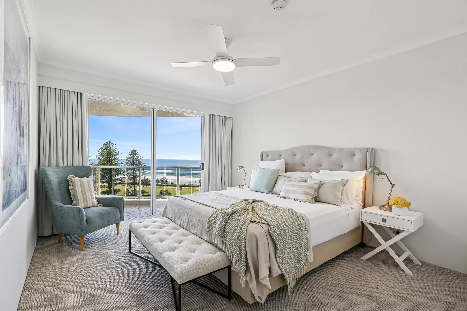 99/59 Pacific Street, Main Beach Sold by Queensland Sotheby's International Realty - image 1