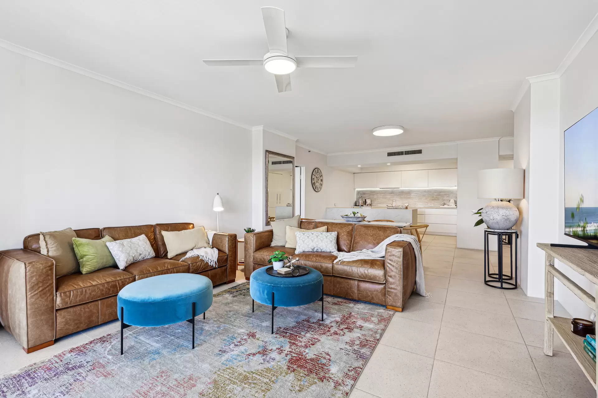 99/59 Pacific Street, Main Beach Sold by Queensland Sotheby's International Realty - image 1