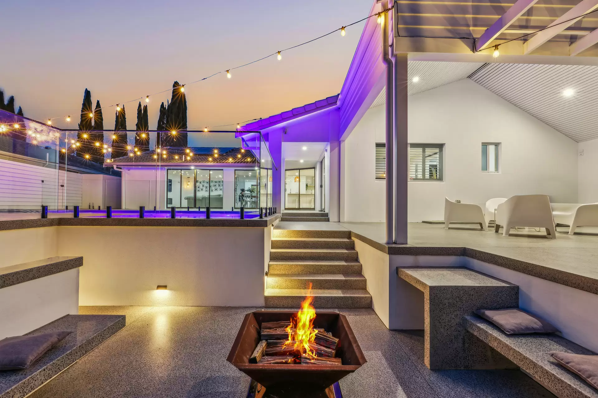 11 Rannock Avenue, Benowa Waters Sold by Queensland Sotheby's International Realty - image 1
