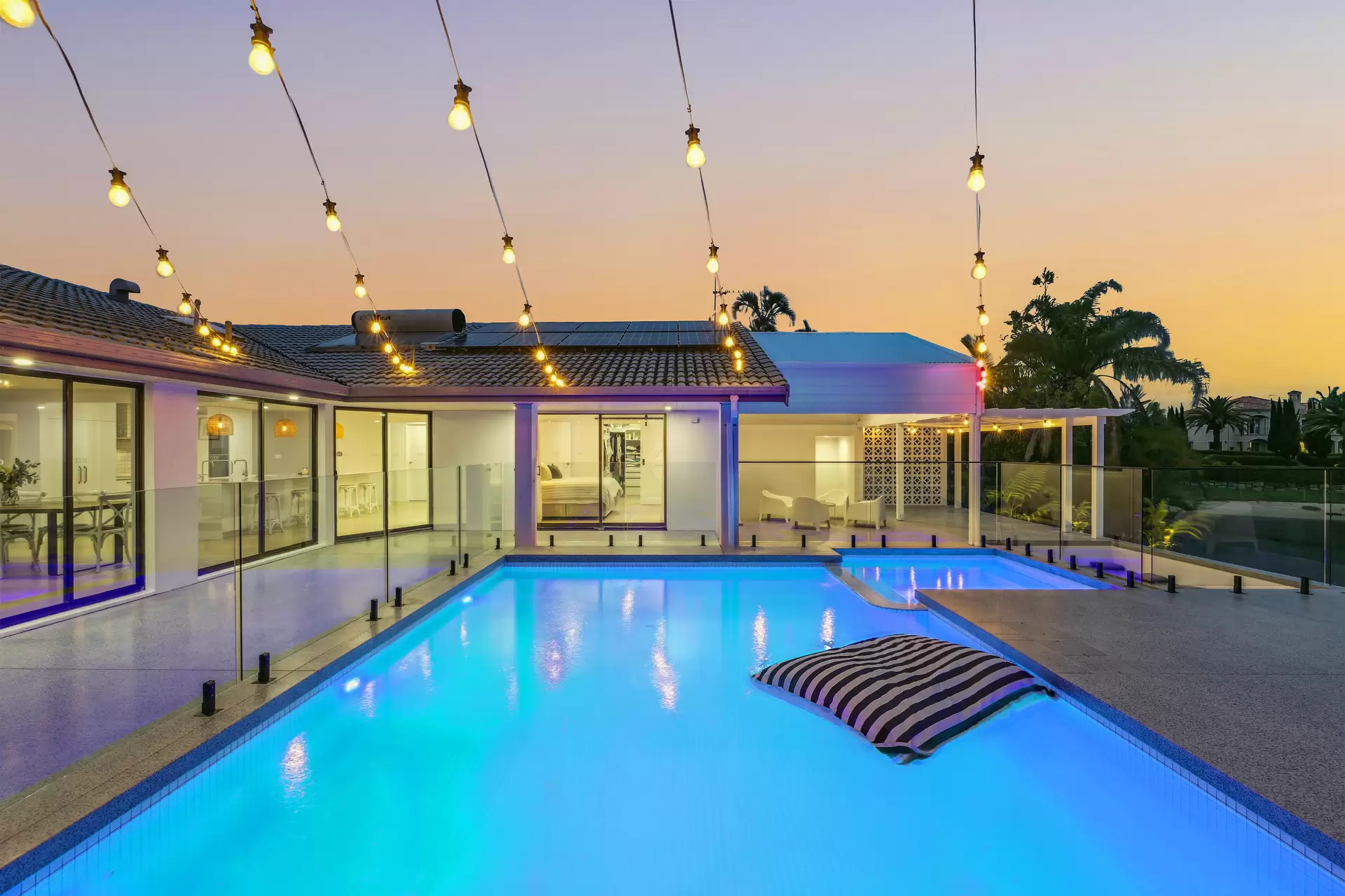 11 Rannock Avenue, Benowa Waters Sold by Queensland Sotheby's International Realty - image 1