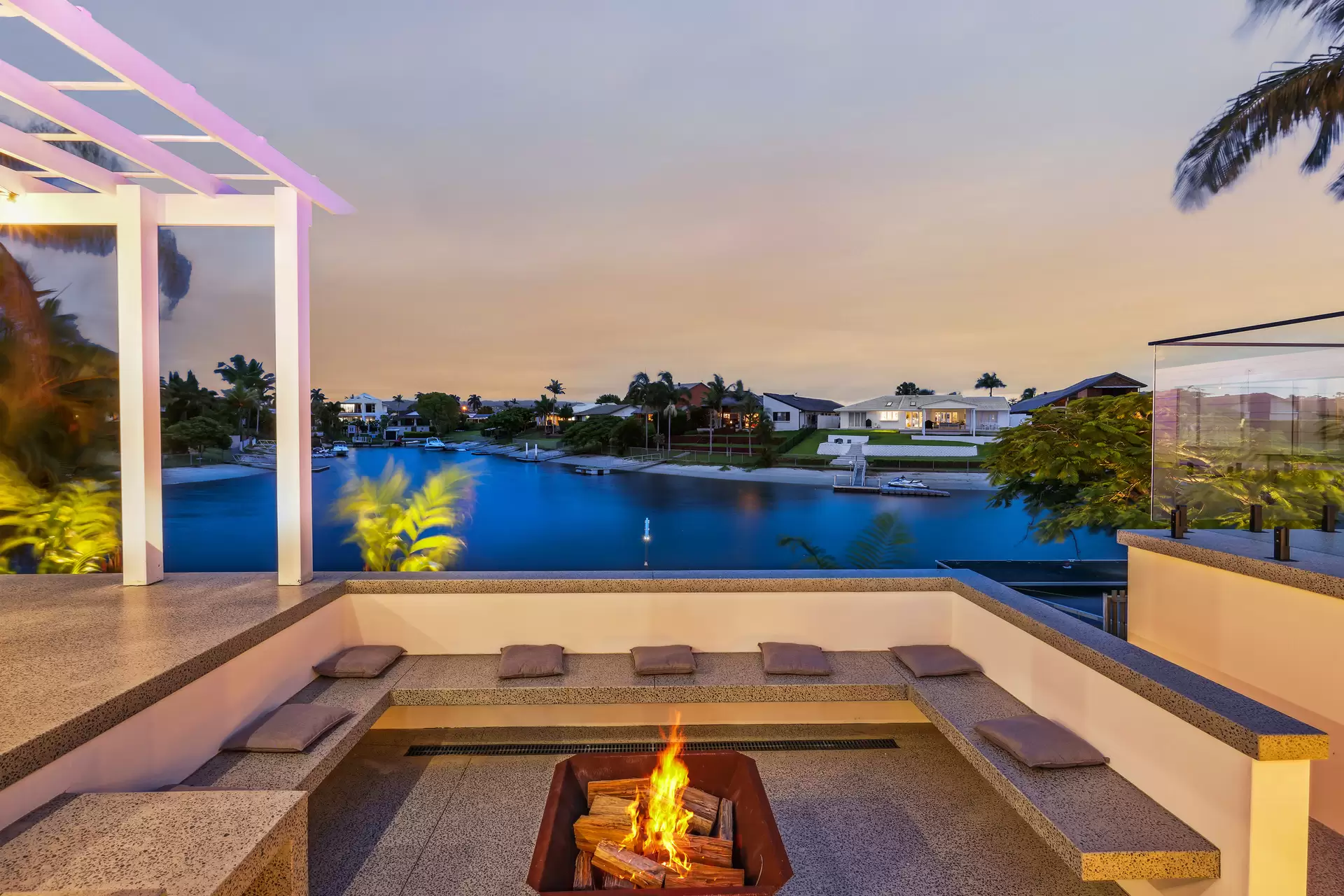11 Rannock Avenue, Benowa Waters Sold by Queensland Sotheby's International Realty - image 1
