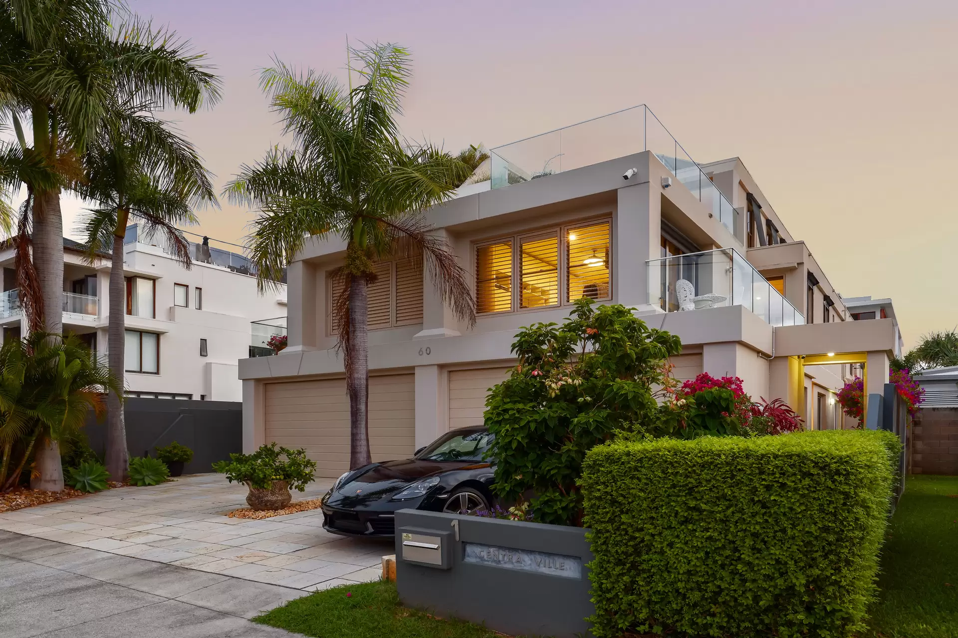 1/60 Woodroffe Avenue, Main Beach Sold by Queensland Sotheby's International Realty - image 1
