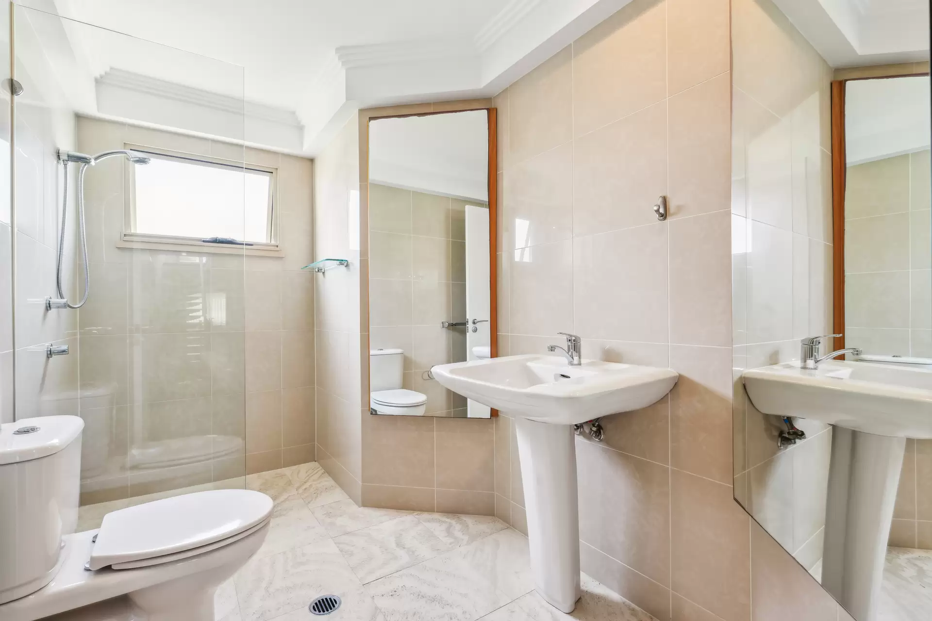 1/60 Woodroffe Avenue, Main Beach Sold by Queensland Sotheby's International Realty - image 1