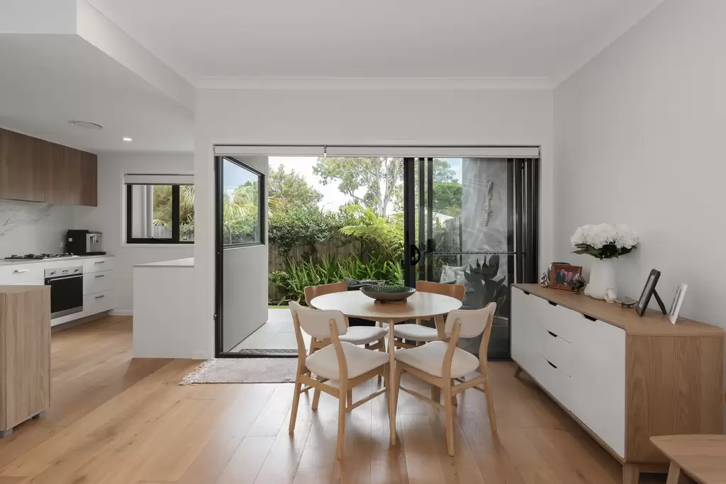 62/1 Lyra Avenue, Hope Island Sold by Queensland Sotheby's International Realty