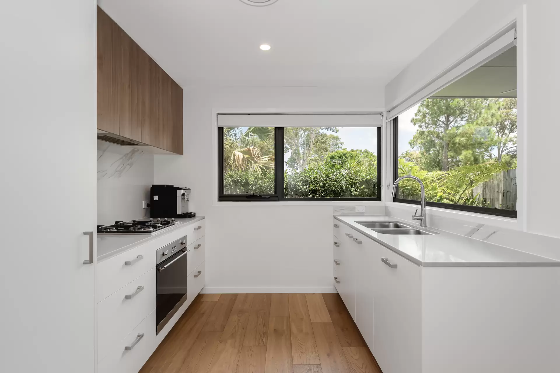 62/1 Lyra Avenue, Hope Island Sold by  - image 1