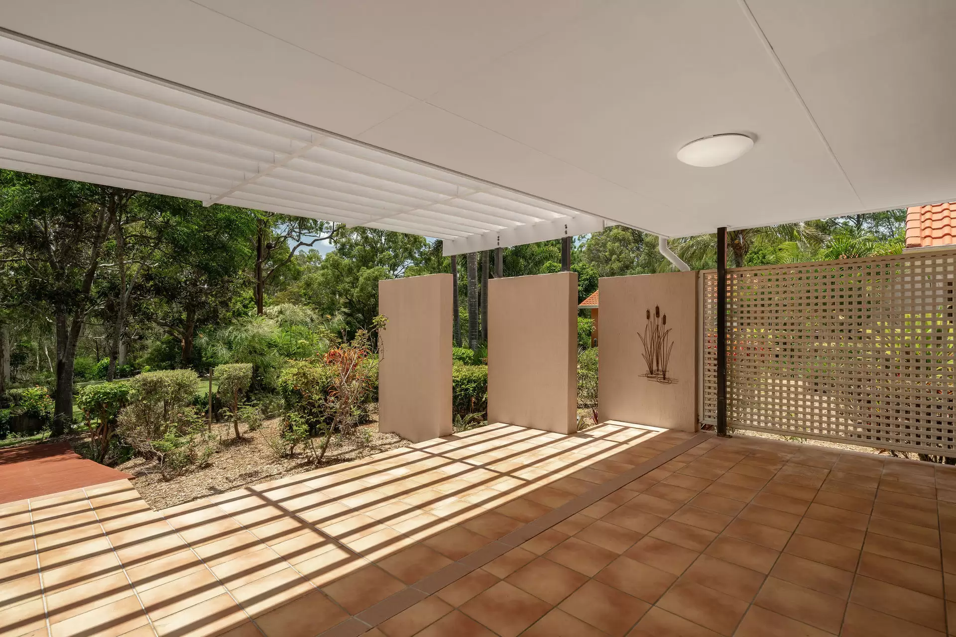 1723 Mount Gravatt Capalaba Road, Chandler Sold by Queensland Sotheby's International Realty - image 1