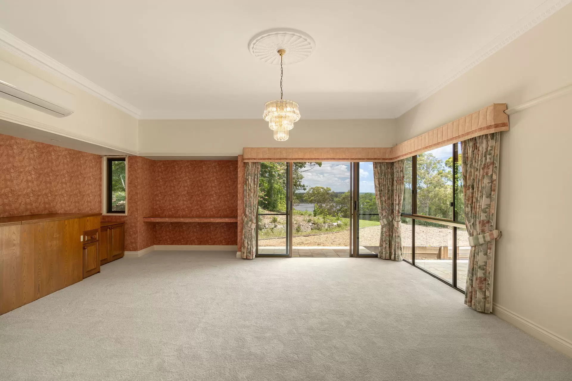 1723 Mount Gravatt Capalaba Road, Chandler Sold by Queensland Sotheby's International Realty - image 1