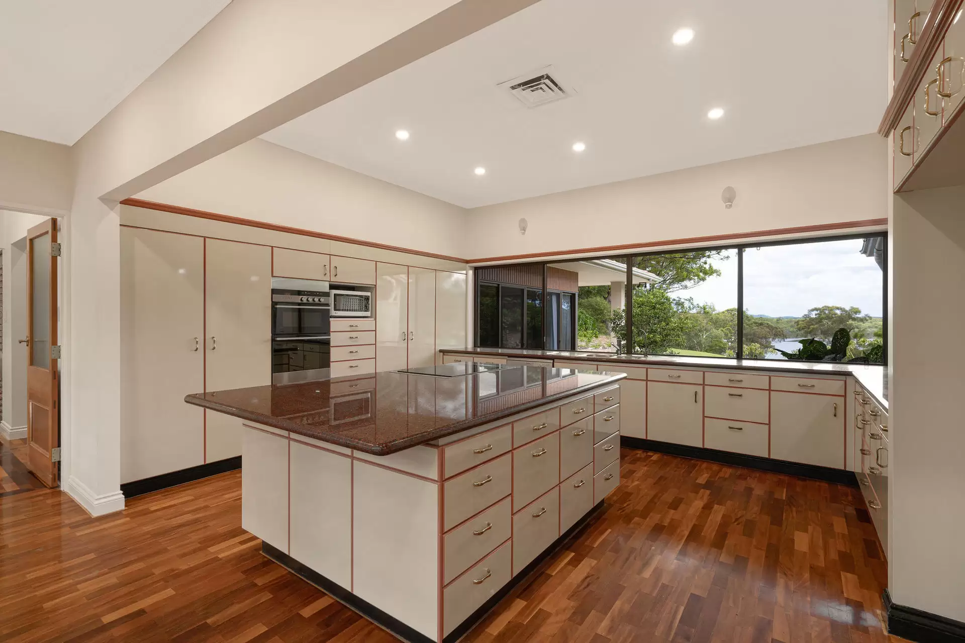 1723 Mount Gravatt Capalaba Road, Chandler Sold by Queensland Sotheby's International Realty - image 1