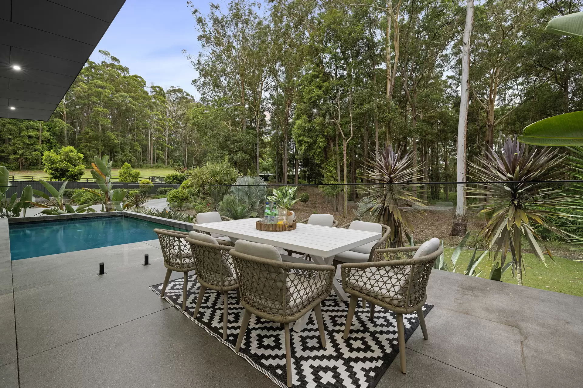 23 Kensington Lane, Tanawha Sold by Queensland Sotheby's International Realty - image 1