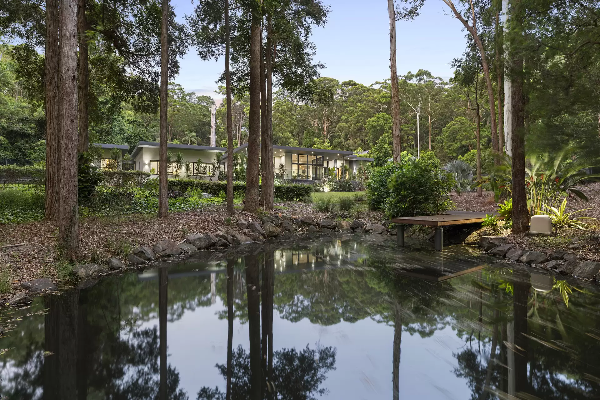 23 Kensington Lane, Tanawha Sold by Queensland Sotheby's International Realty - image 1