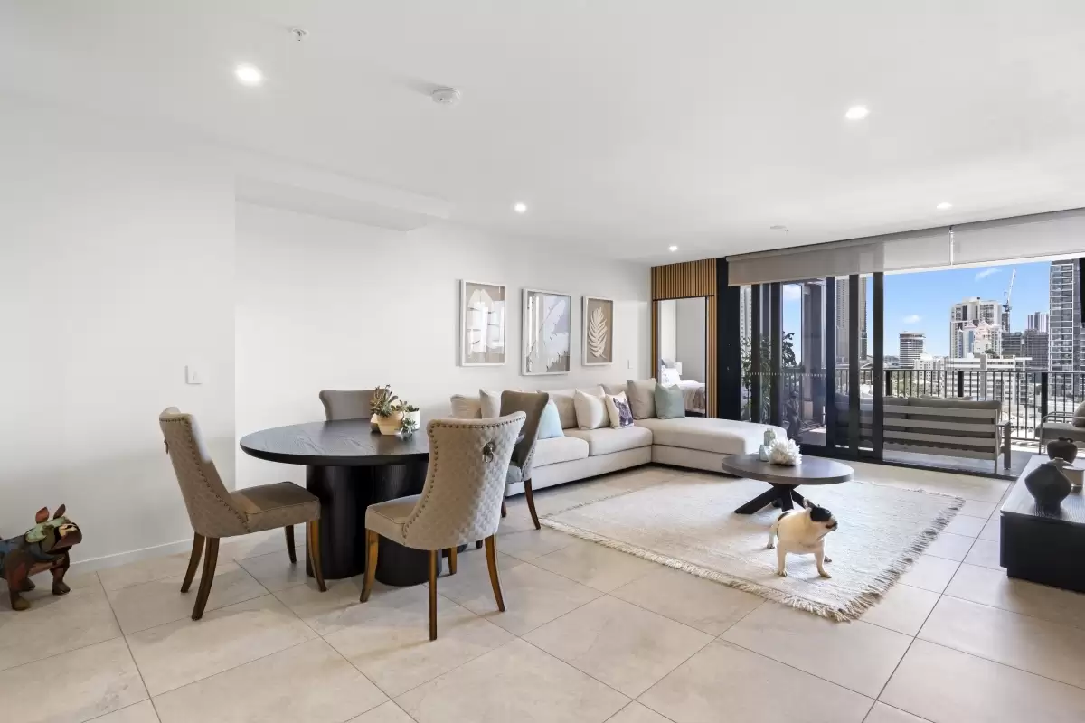 1002/48 Ventura Road, Mermaid Beach Sold by  - image 1