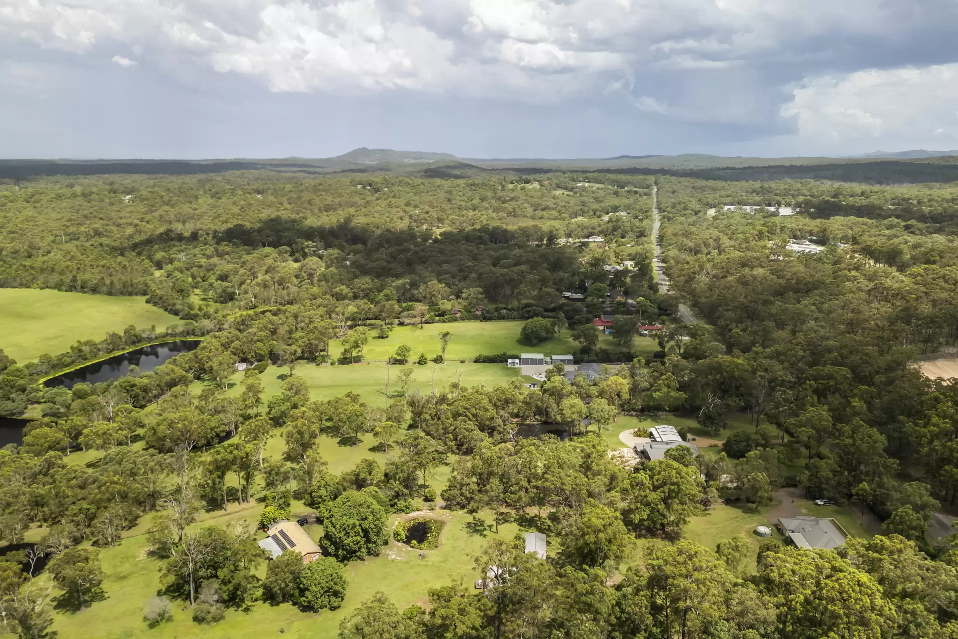 170 Ford Road, Burbank Sold by Queensland Sotheby's International Realty - image 1