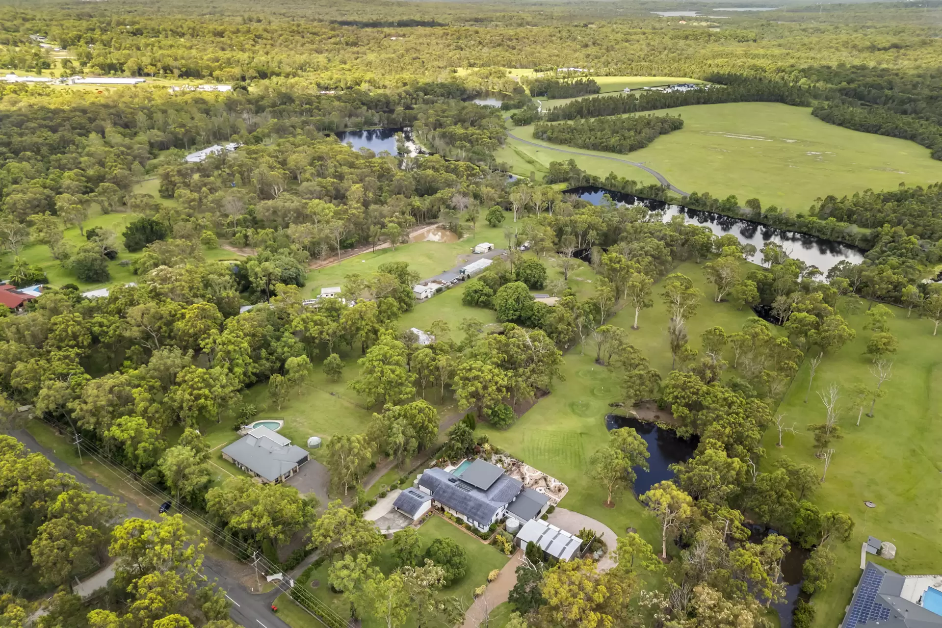 170 Ford Road, Burbank Sold by Queensland Sotheby's International Realty - image 1
