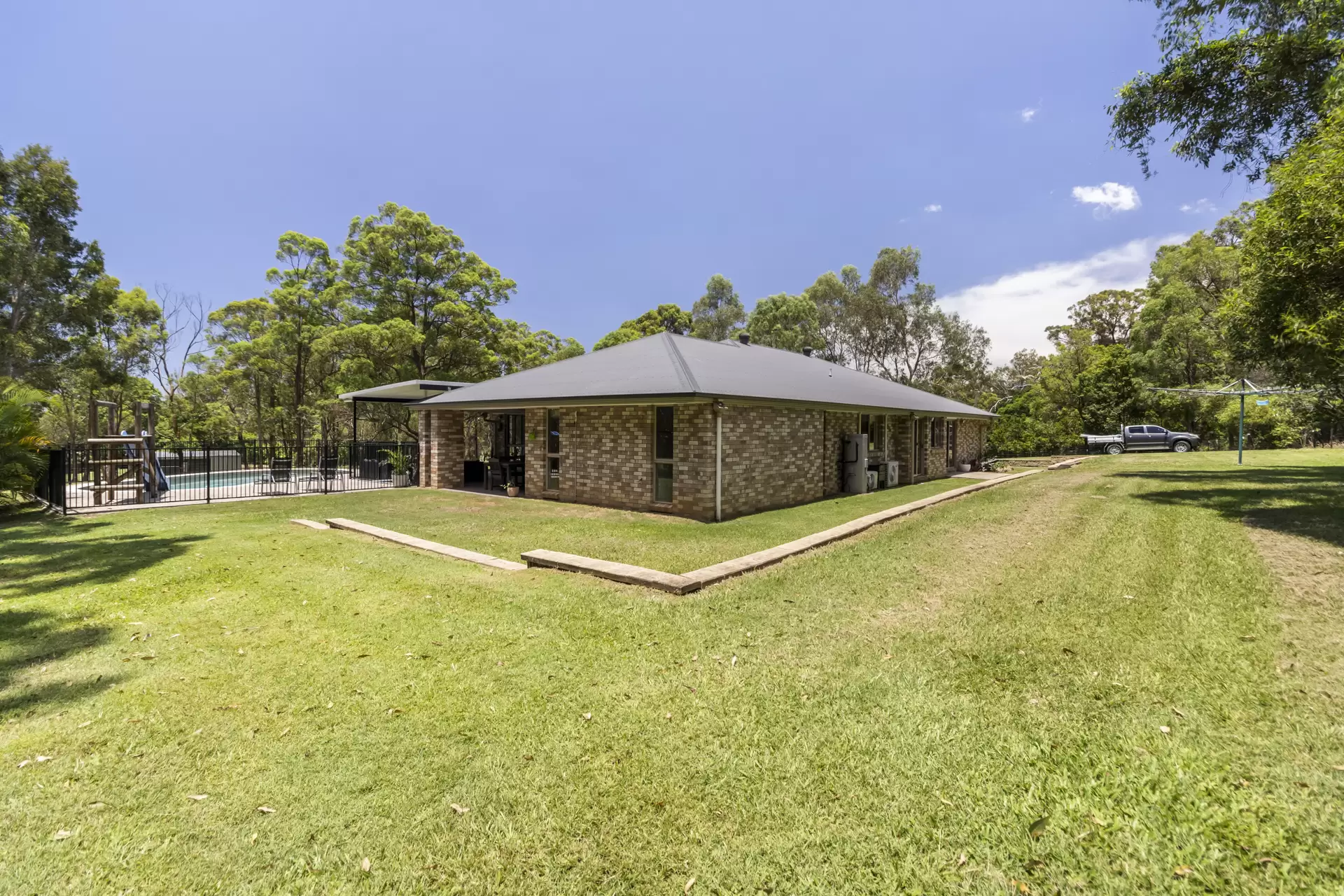 170 Ford Road, Burbank Sold by Queensland Sotheby's International Realty - image 1