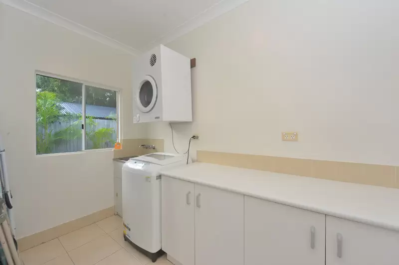9 Trochus Close, Port Douglas Sold by Queensland Sotheby's International Realty - image 1