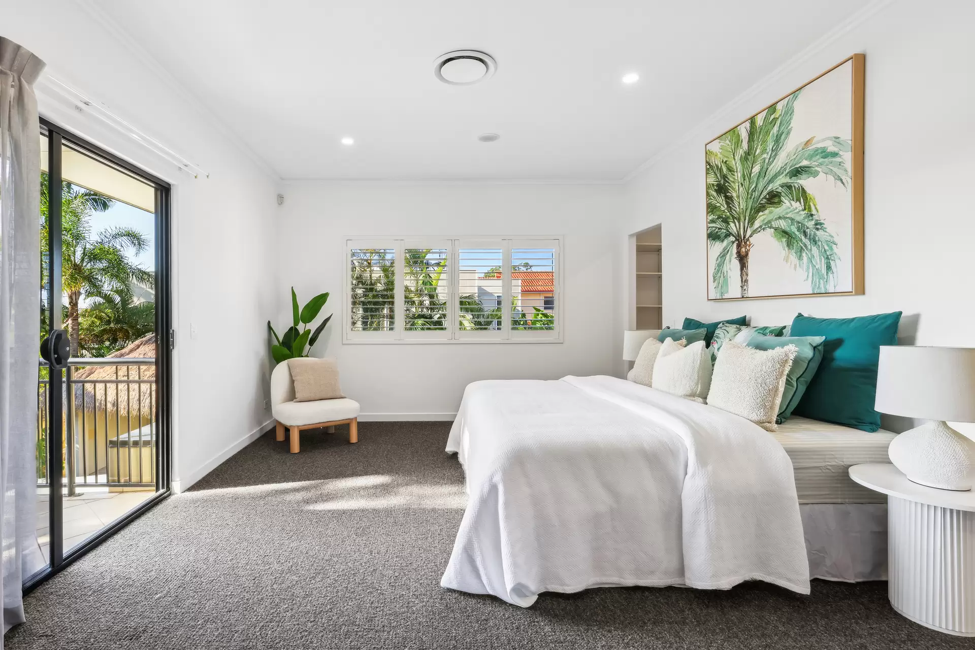 2/45 Winchester Street, Southport Sold by Queensland Sotheby's International Realty - image 1