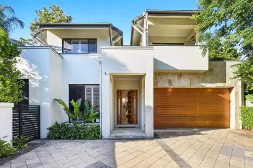 2/45 Winchester Street, Southport Sold by Queensland Sotheby's International Realty