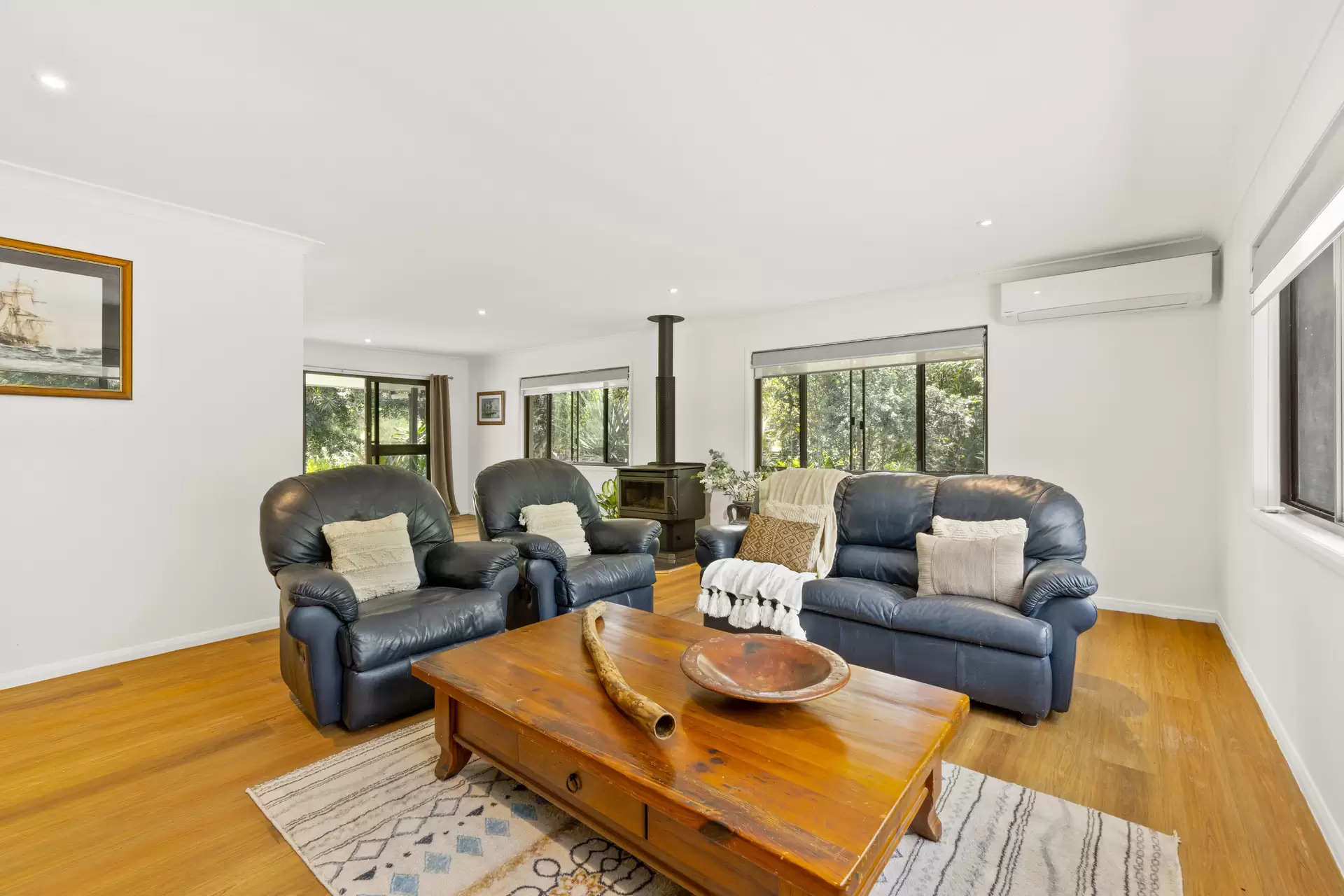 149 Moxon Road, Burbank Sold by  - image 1