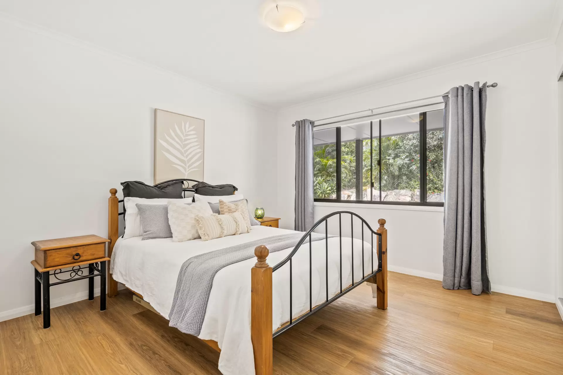 149 Moxon Road, Burbank Sold by  - image 1