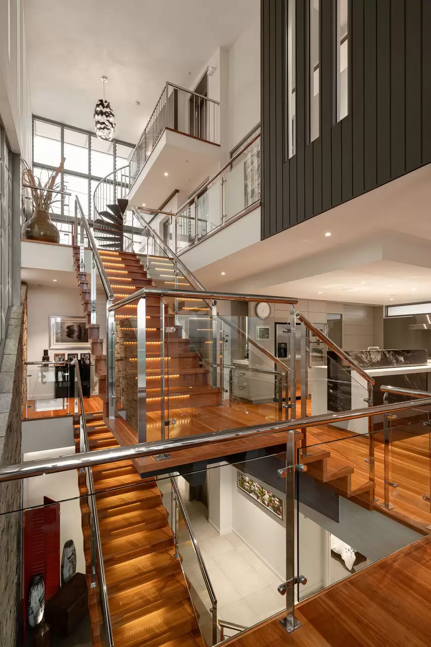 40 Wentworth Parade, Balmoral Sold by Queensland Sotheby's International Realty - image 1