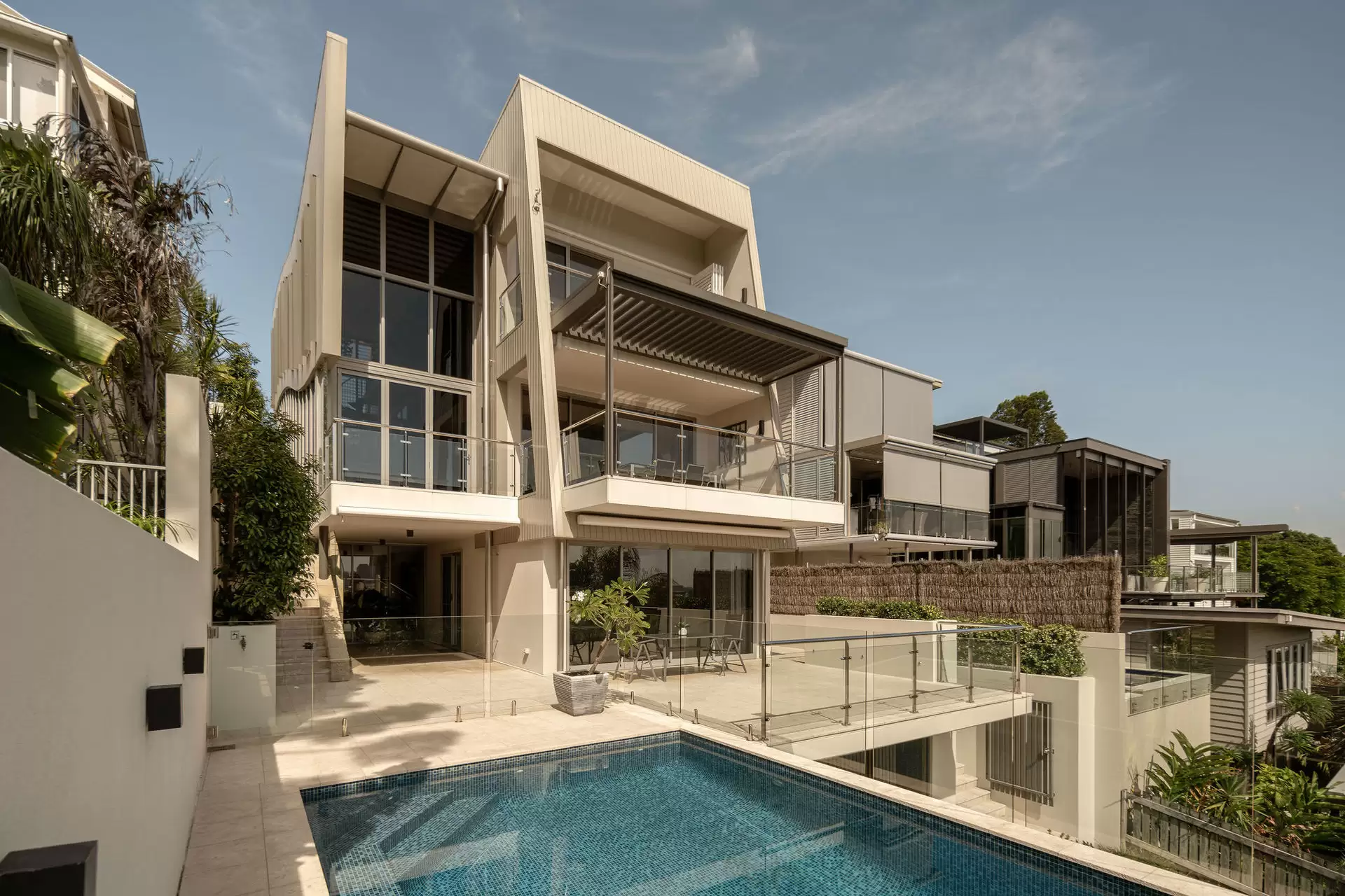 40 Wentworth Parade, Balmoral Sold by Queensland Sotheby's International Realty - image 1