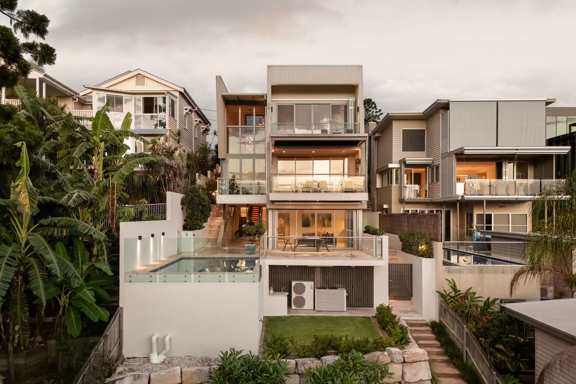 40 Wentworth Parade, Balmoral Sold by Queensland Sotheby's International Realty - image 1