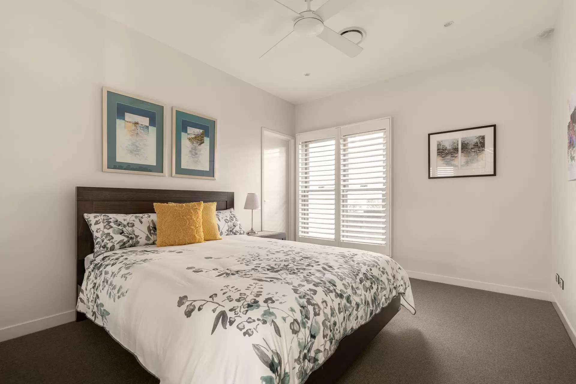 40 Wentworth Parade, Balmoral Sold by Queensland Sotheby's International Realty - image 1