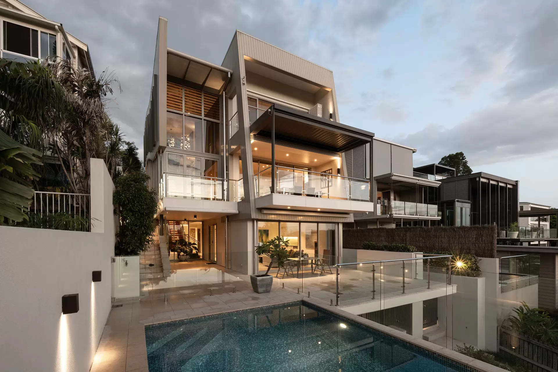 40 Wentworth Parade, Balmoral Sold by Queensland Sotheby's International Realty - image 1