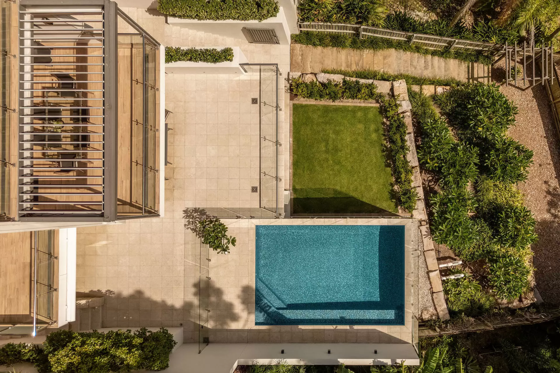 40 Wentworth Parade, Balmoral Sold by Queensland Sotheby's International Realty - image 1