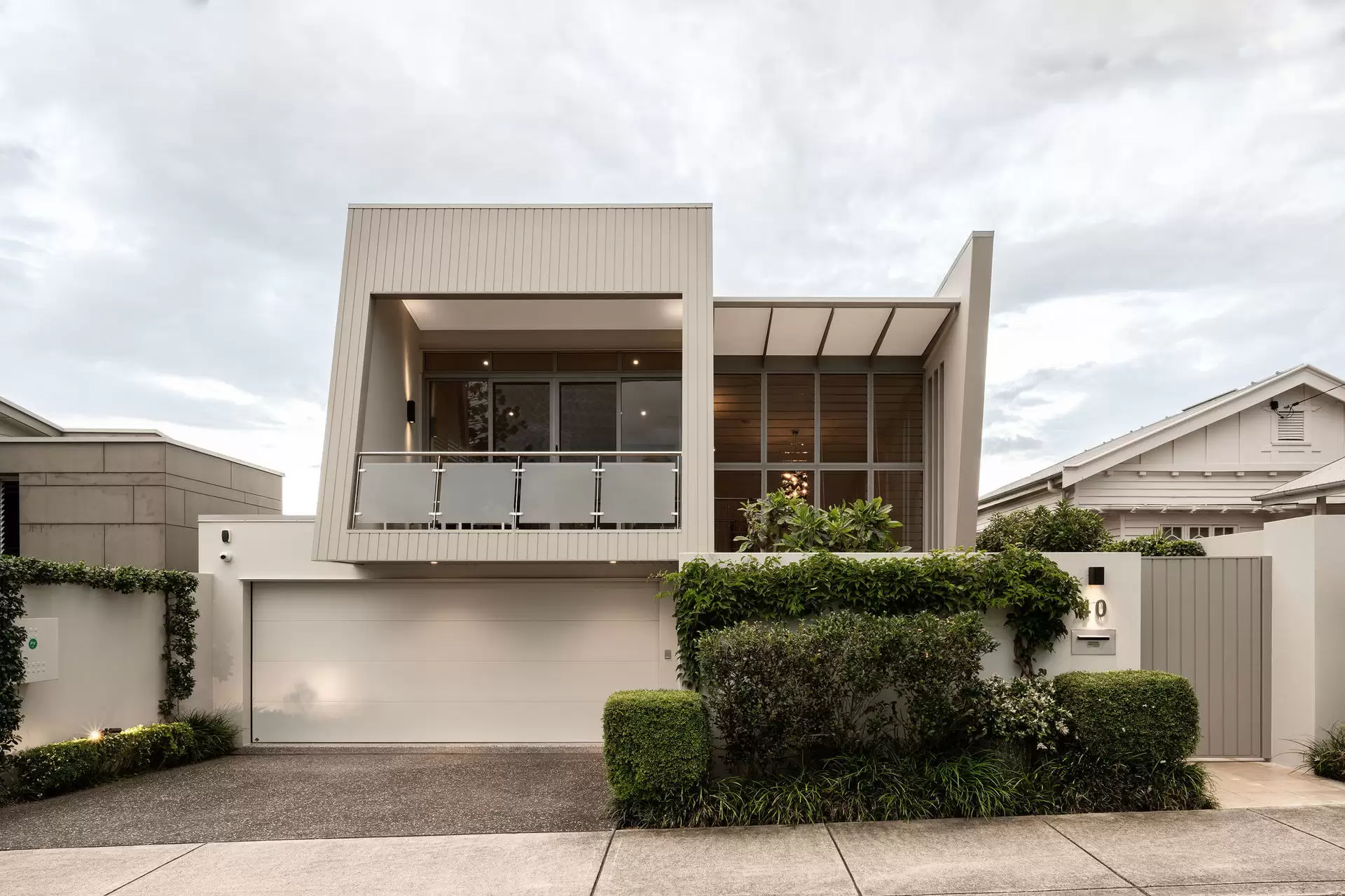 40 Wentworth Parade, Balmoral Sold by Queensland Sotheby's International Realty - image 1