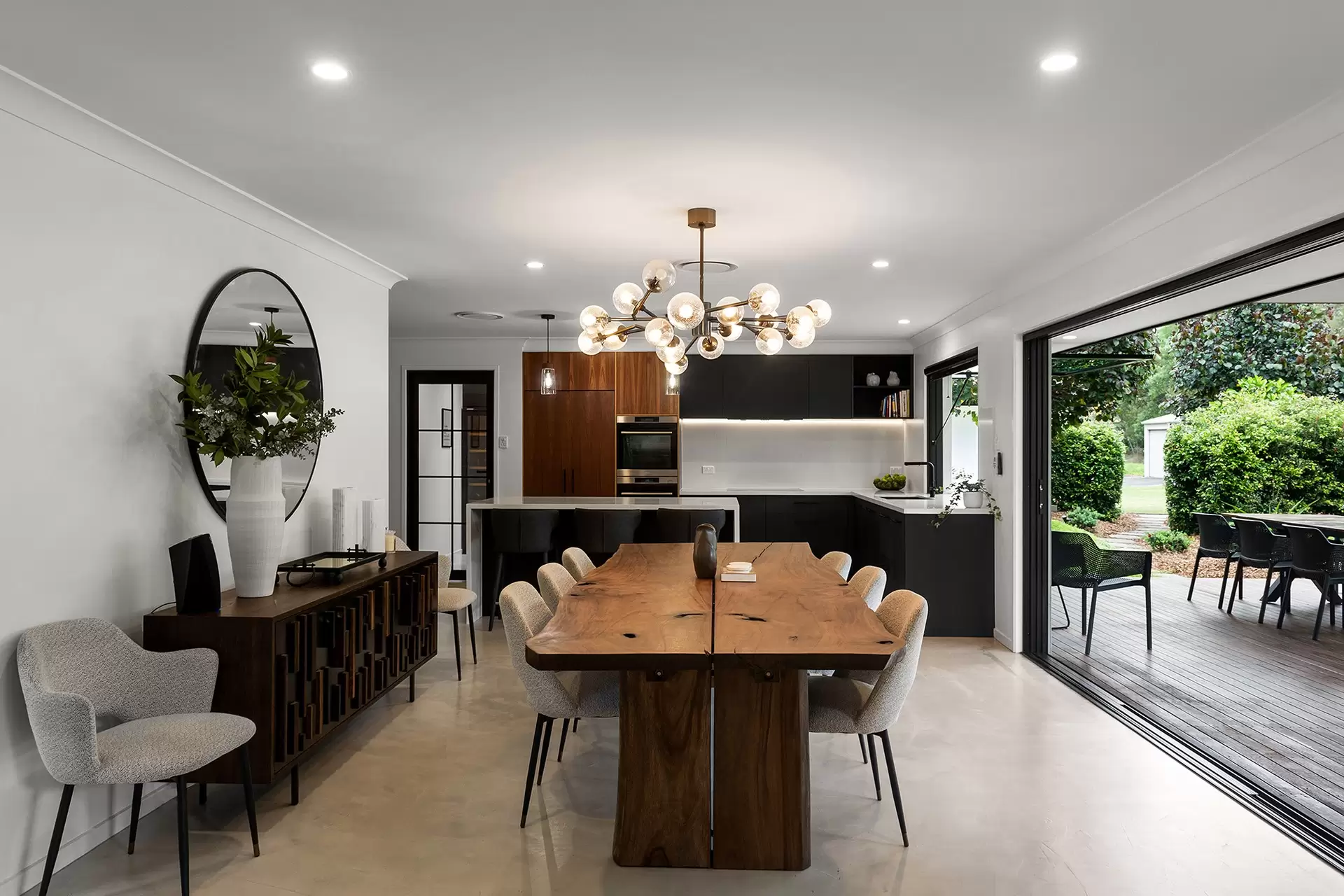 826 London Road, Chandler Sold by Queensland Sotheby's International Realty - image 1