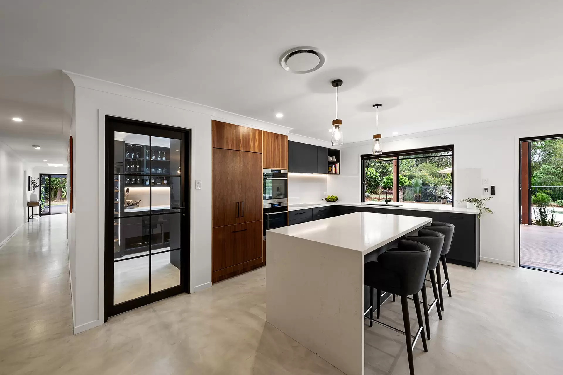 826 London Road, Chandler Sold by  - image 1