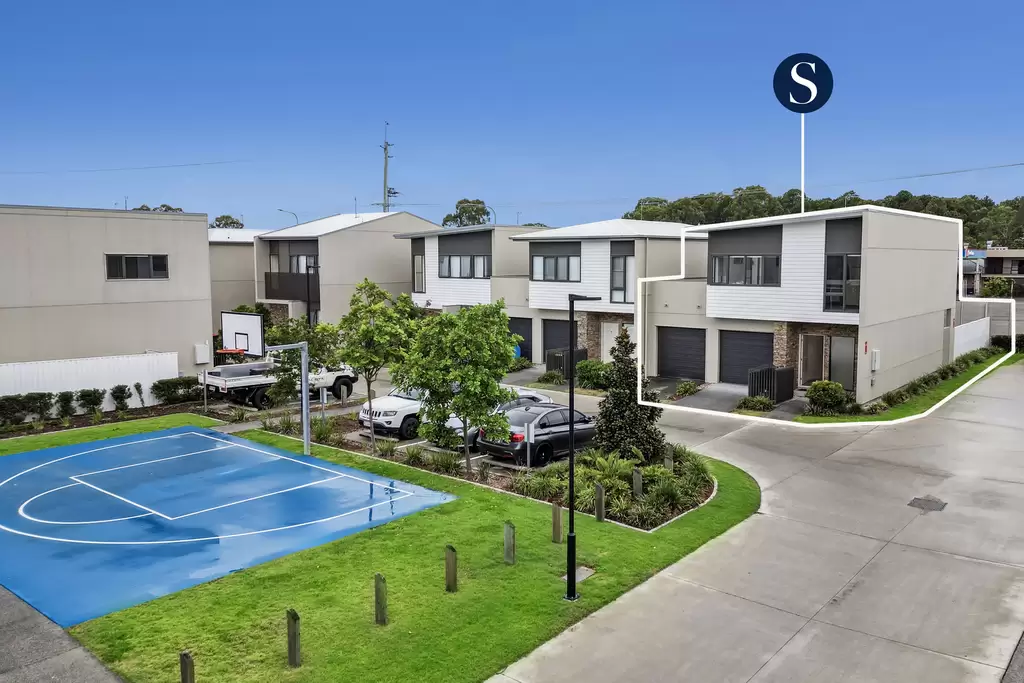 37/191 Marina Quays Boulevard, Hope Island Sold by Queensland Sotheby's International Realty