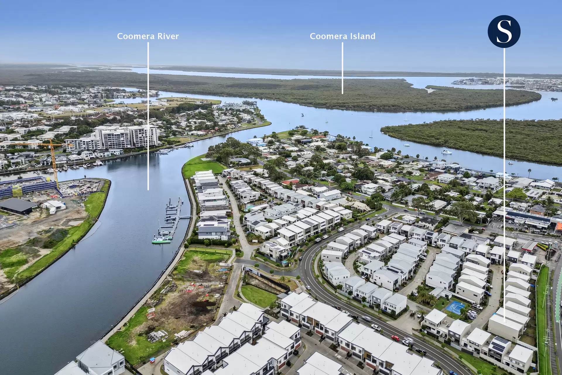 37/191 Marina Quays Boulevard, Hope Island Sold by Queensland Sotheby's International Realty - image 1