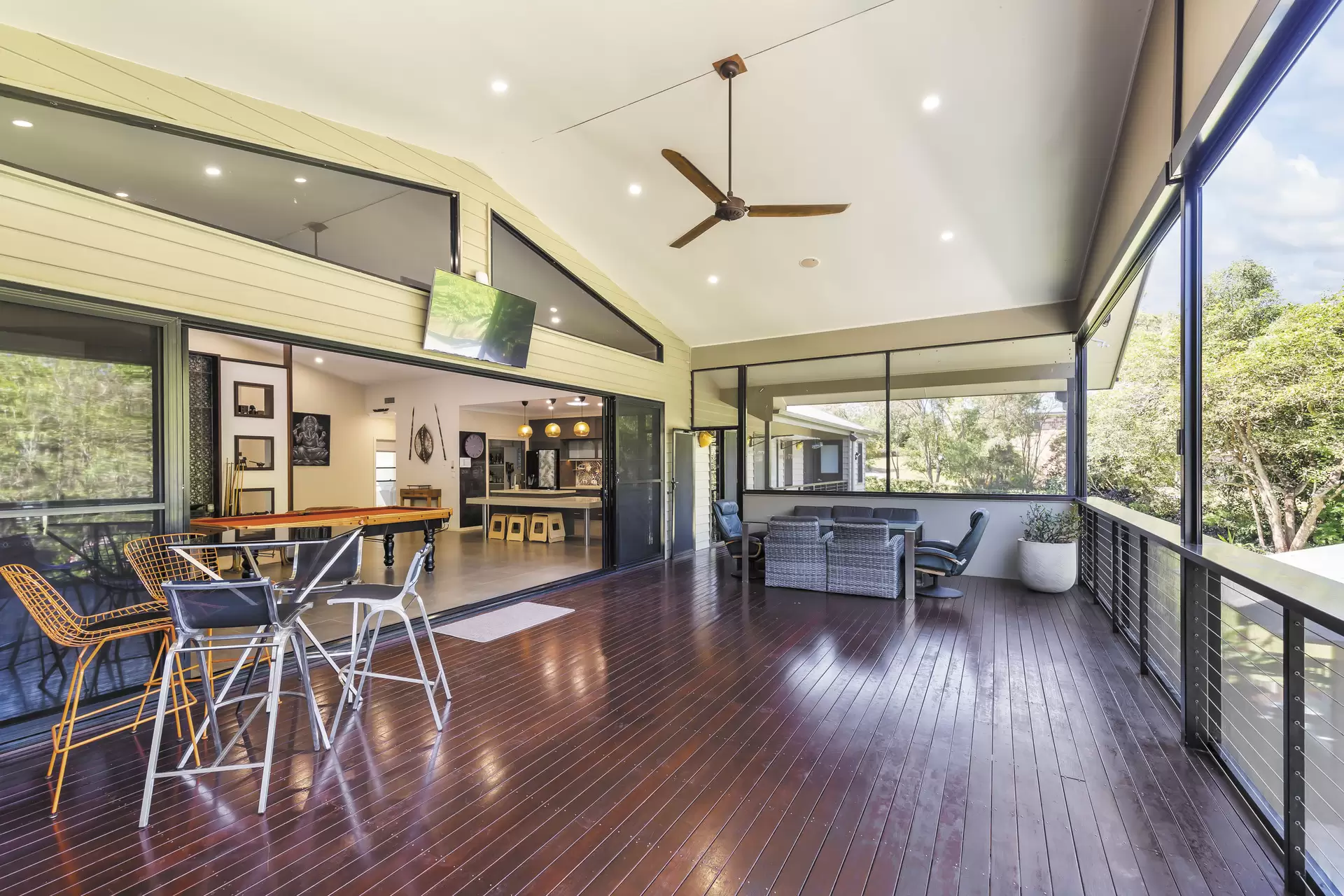 8 Viola Drive, Redland Bay Sold by Queensland Sotheby's International Realty - image 1
