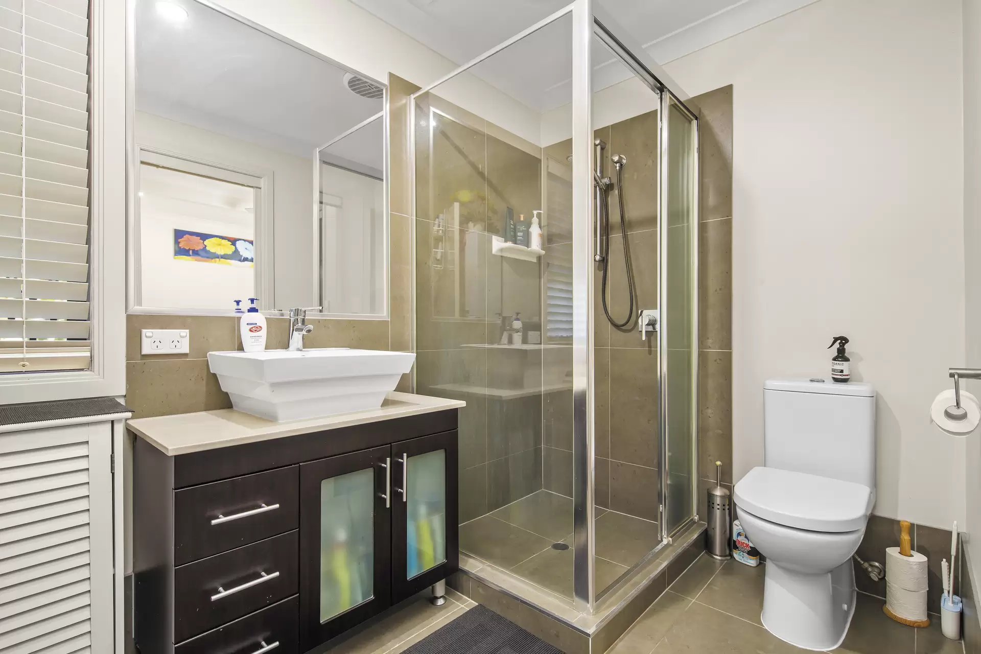 8 Viola Drive, Redland Bay Sold by Queensland Sotheby's International Realty - image 1