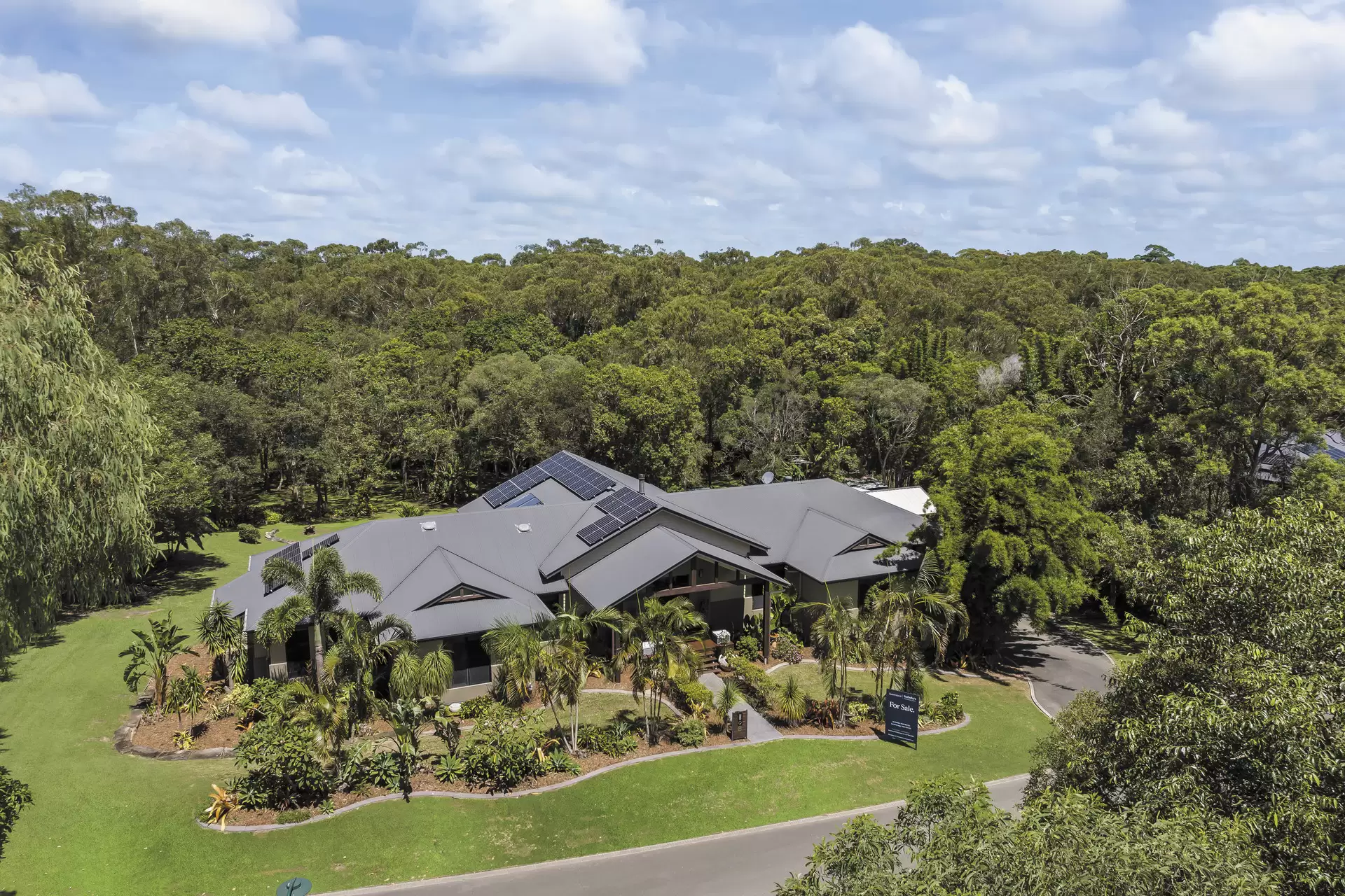 8 Viola Drive, Redland Bay Sold by  - image 1