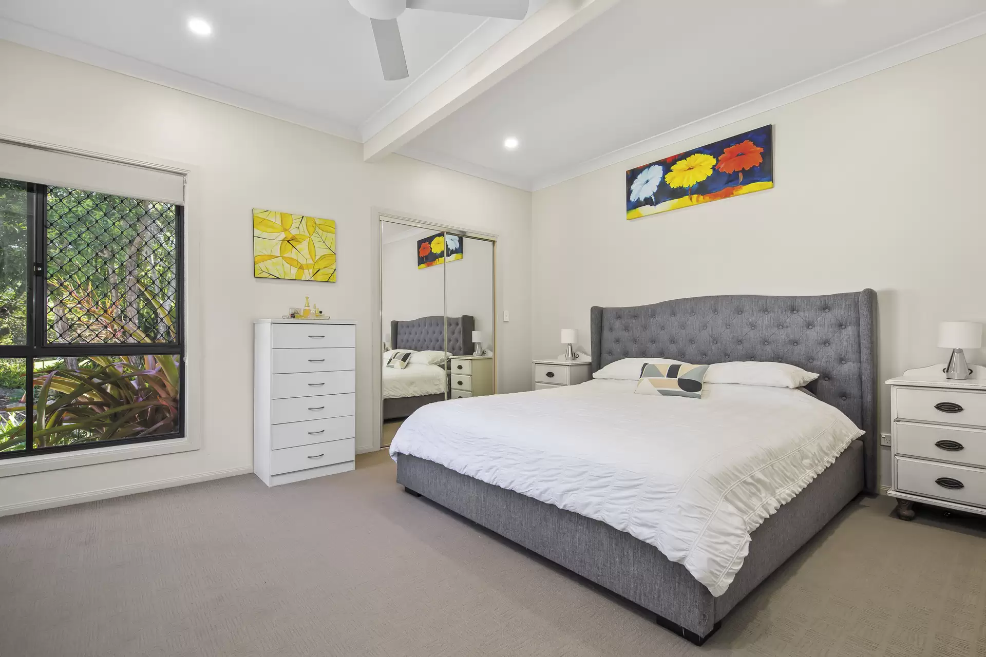 8 Viola Drive, Redland Bay Sold by Queensland Sotheby's International Realty - image 1