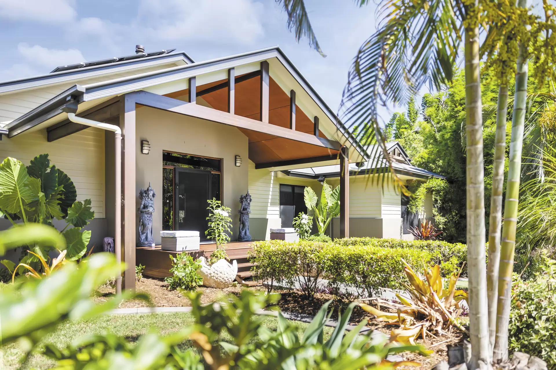 8 Viola Drive, Redland Bay Sold by  - image 1