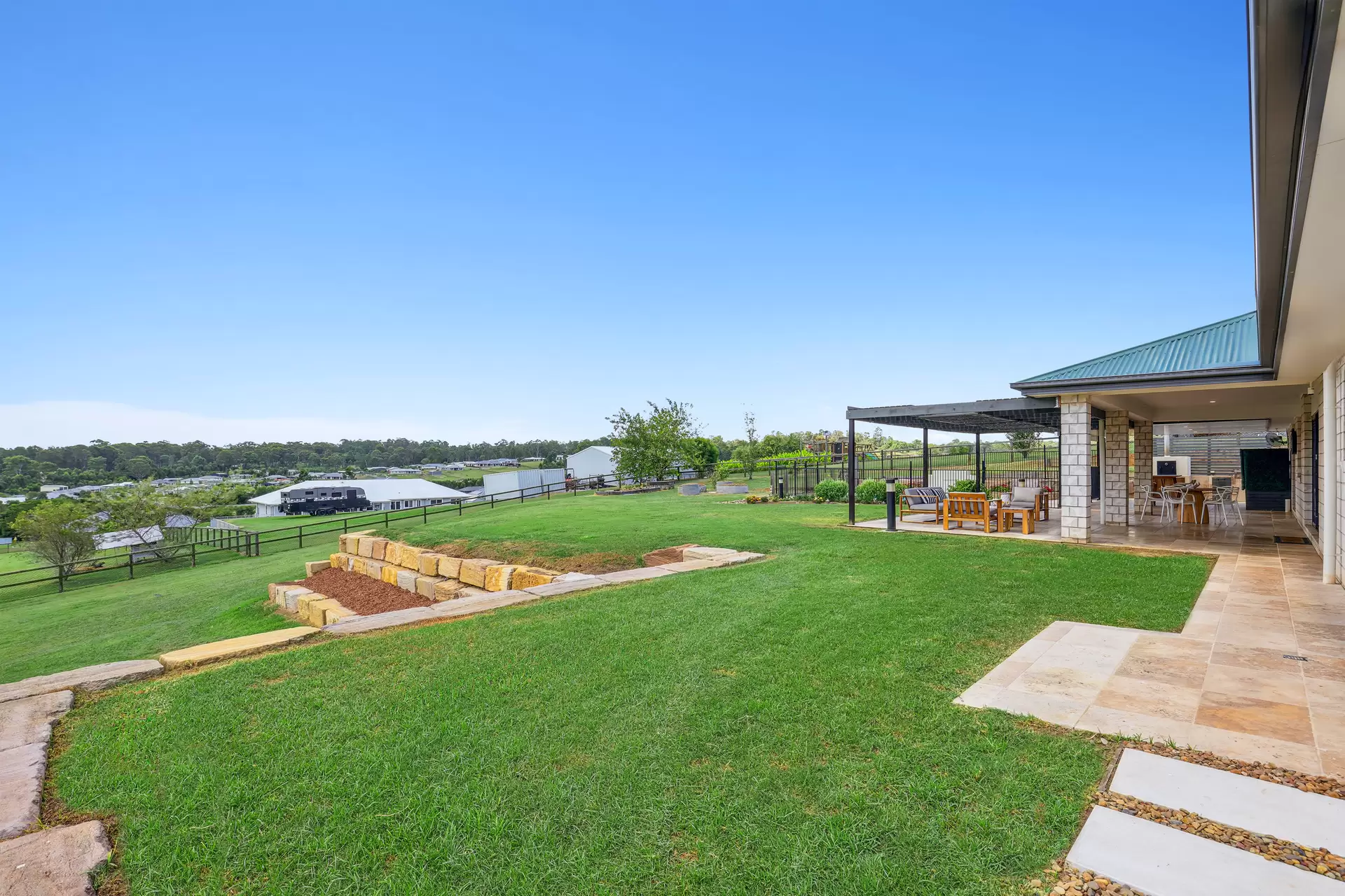 42-52 Bedelia Drive, Woodhill Sold by  - image 1