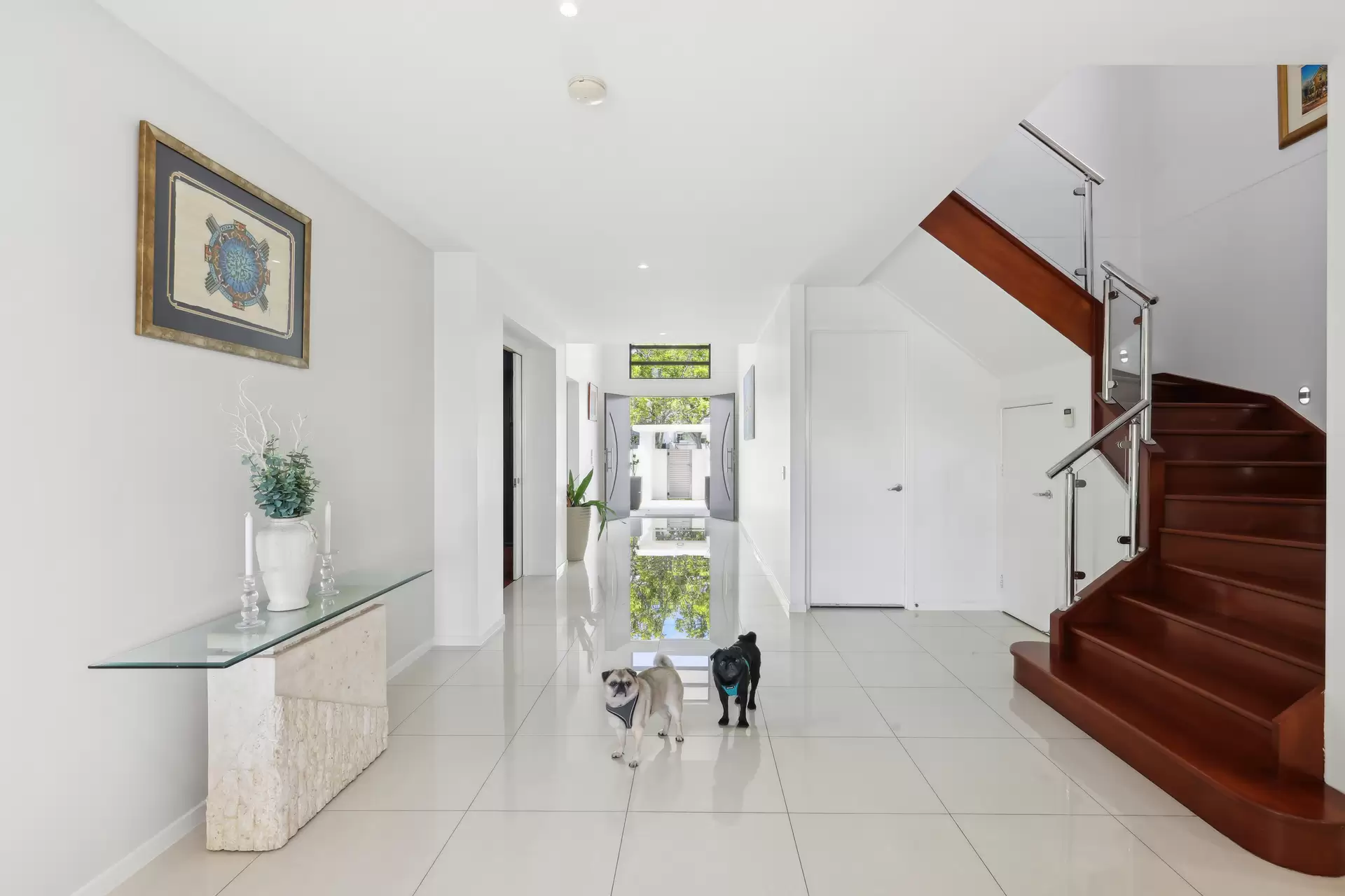 26 Harbourvue Court, Helensvale Sold by Queensland Sotheby's International Realty - image 1